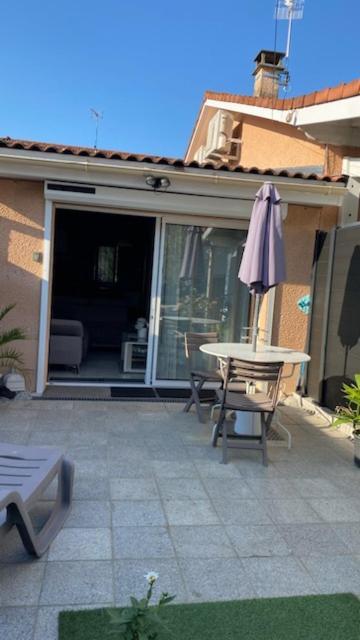 Chez Sabine Et Pascal Apartment Meyzieu Ngoại thất bức ảnh